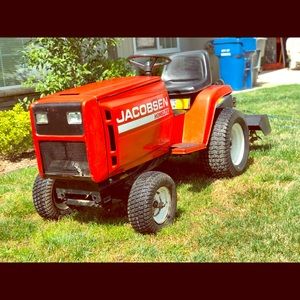 Meet your Posher, Dustin